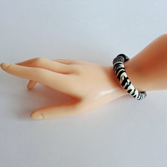 NEW Angelique De Paris Zebra Black and White Enamel Bangle Cuff Bracelet - Picture 9 of 15